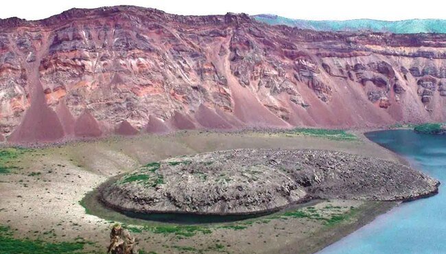 La riscoperta del vulcano Zavaritskii: un'eruzione storica e le sue drammatiche conseguenze